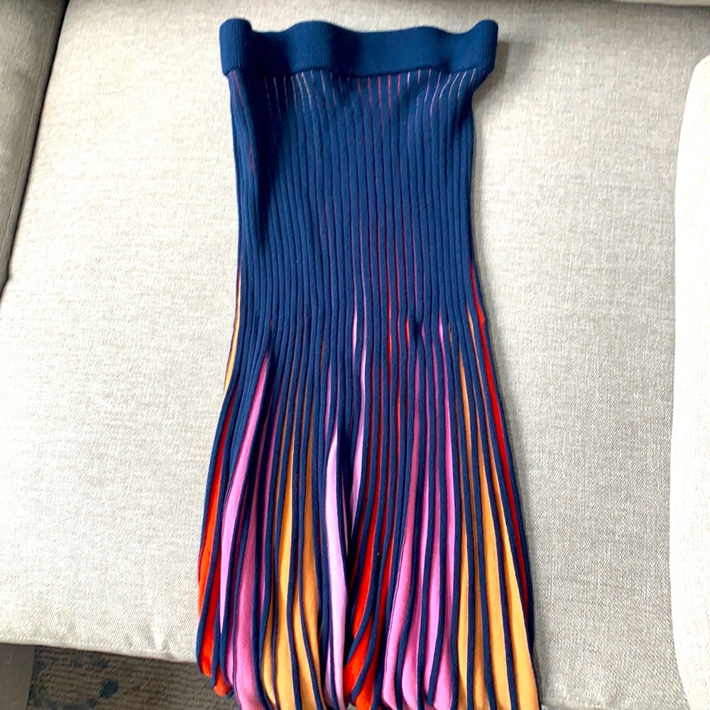 525 America multicolor knit skirt. Adorable and never worn. Waist side 25-27